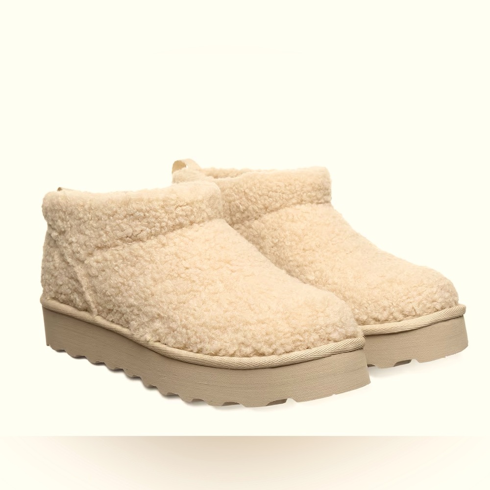 Brand New Bear Paw Platform Booties